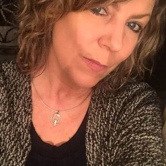 Meet your Posher, Terra - Picture 1 of 1